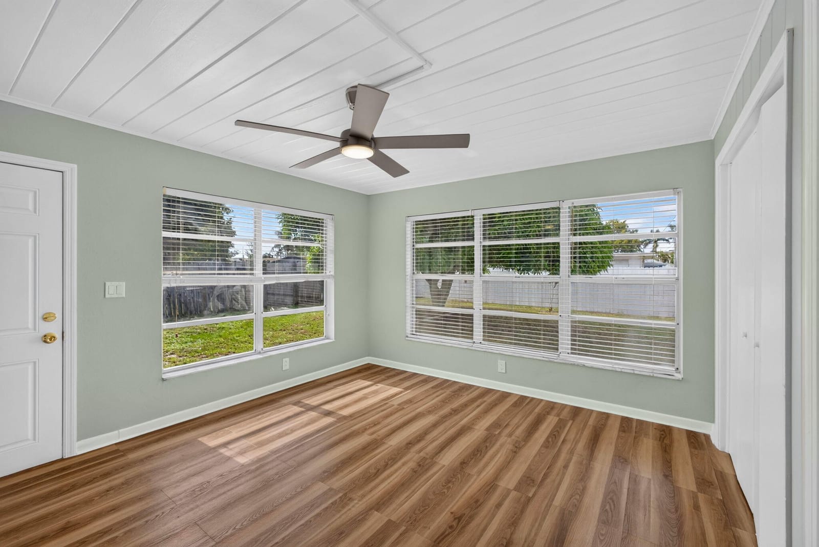 1547 W 10TH Street, Riviera Beach, FL 33404 photo 19