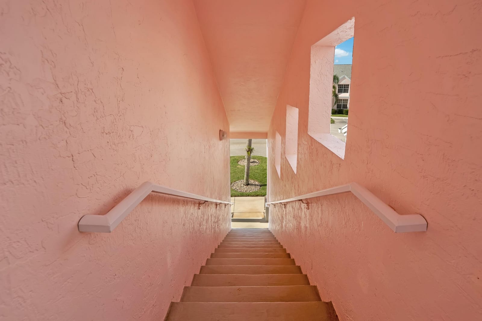 602 Muirfield Court — photo 3