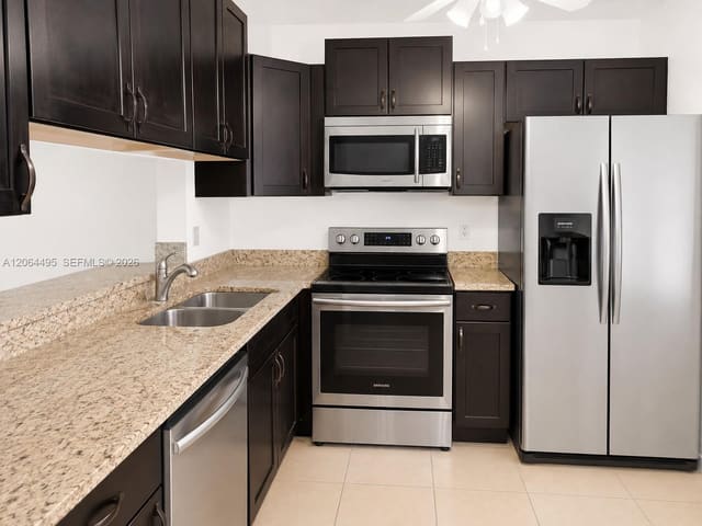 8750 Royal Palm Boulevard 103-3, Coral Springs, FL 33065