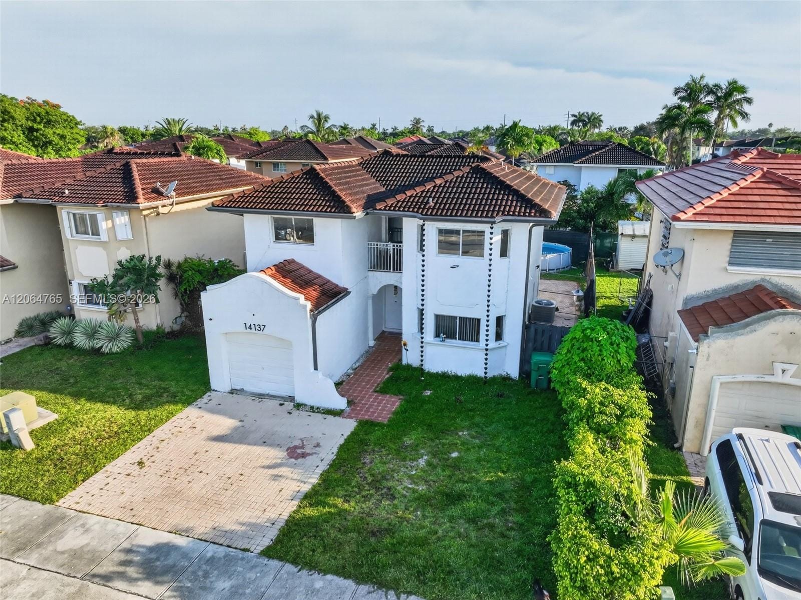 14137 SW 164th Terrace — photo 5