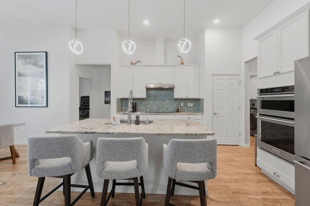 1812 SE FALLON Drive — photo 11