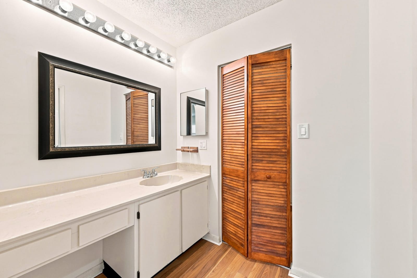 9825 NW 1ST Court, Plantation, FL 33324 photo 14