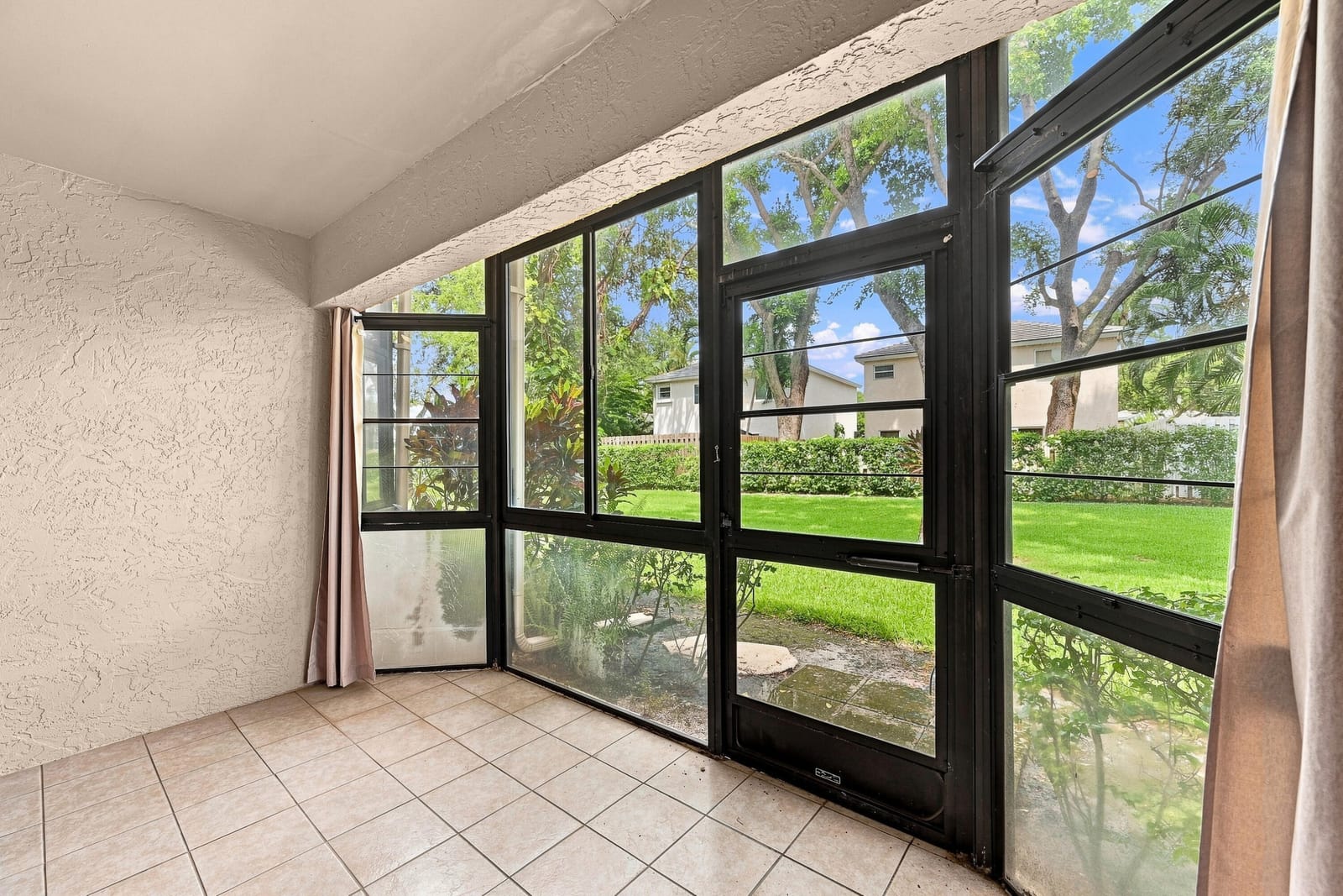 9825 NW 1ST Court, Plantation, FL 33324 photo 22
