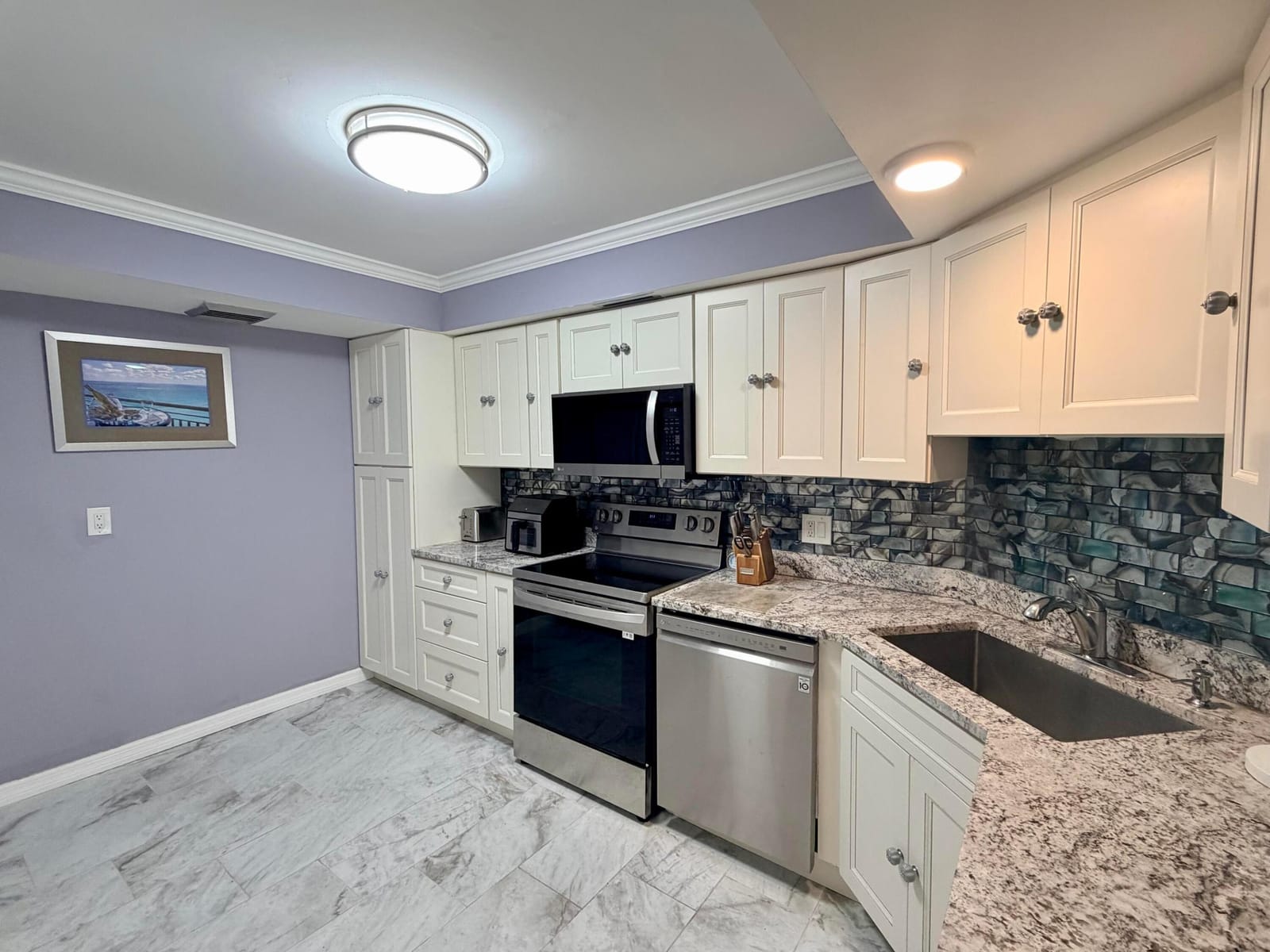 2425 PRESIDENTIAL Way 304, West Palm Beach, FL 33401 photo 2