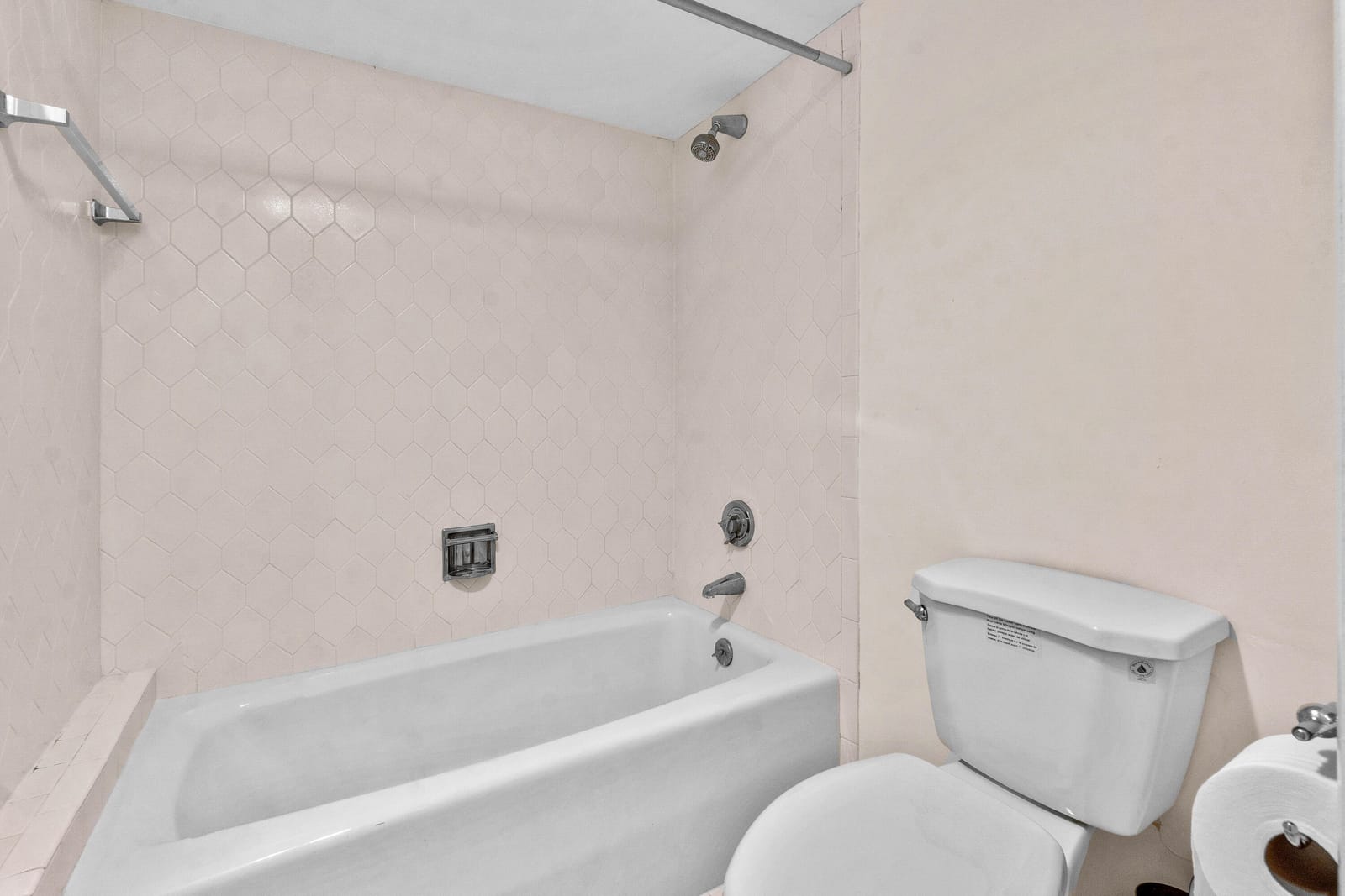 2425 PRESIDENTIAL Way 304, West Palm Beach, FL 33401 photo 13