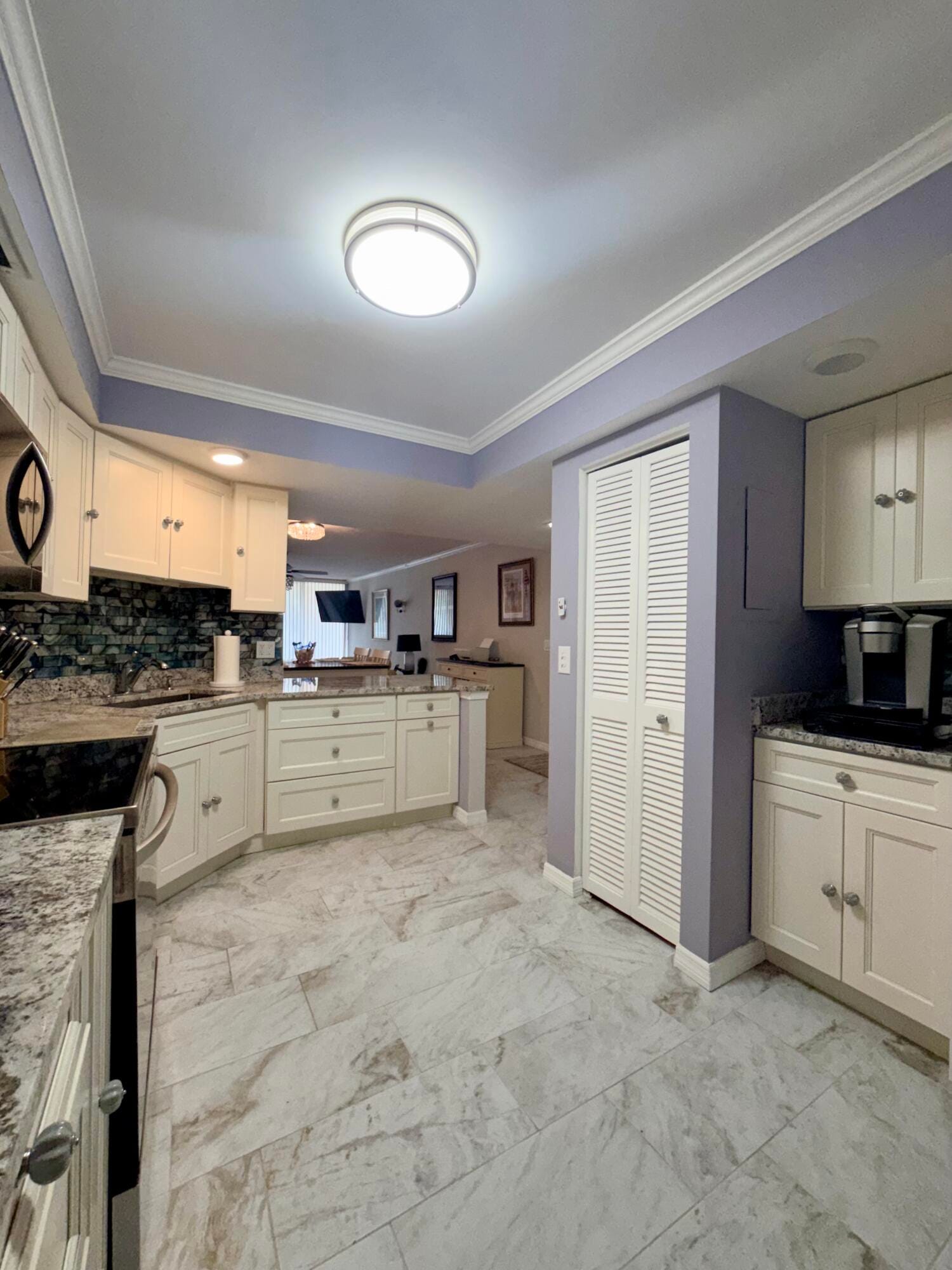 2425 PRESIDENTIAL Way 304, West Palm Beach, FL 33401 photo 4