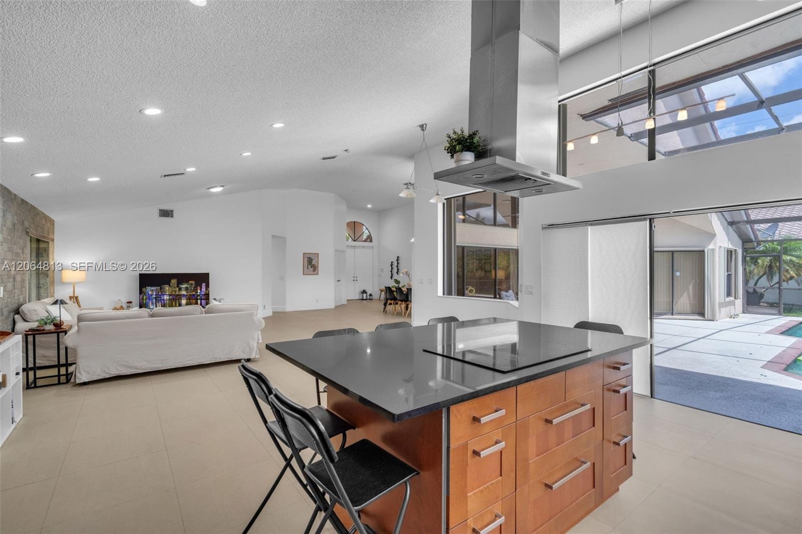1051 Deerpath Court — photo 12