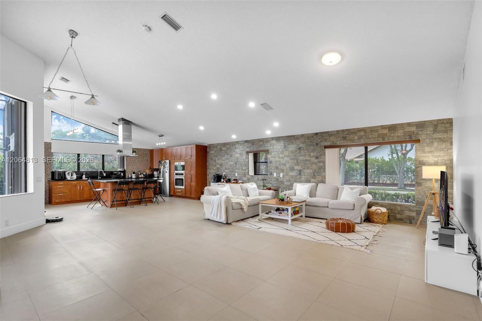 1051 Deerpath Court — photo 4