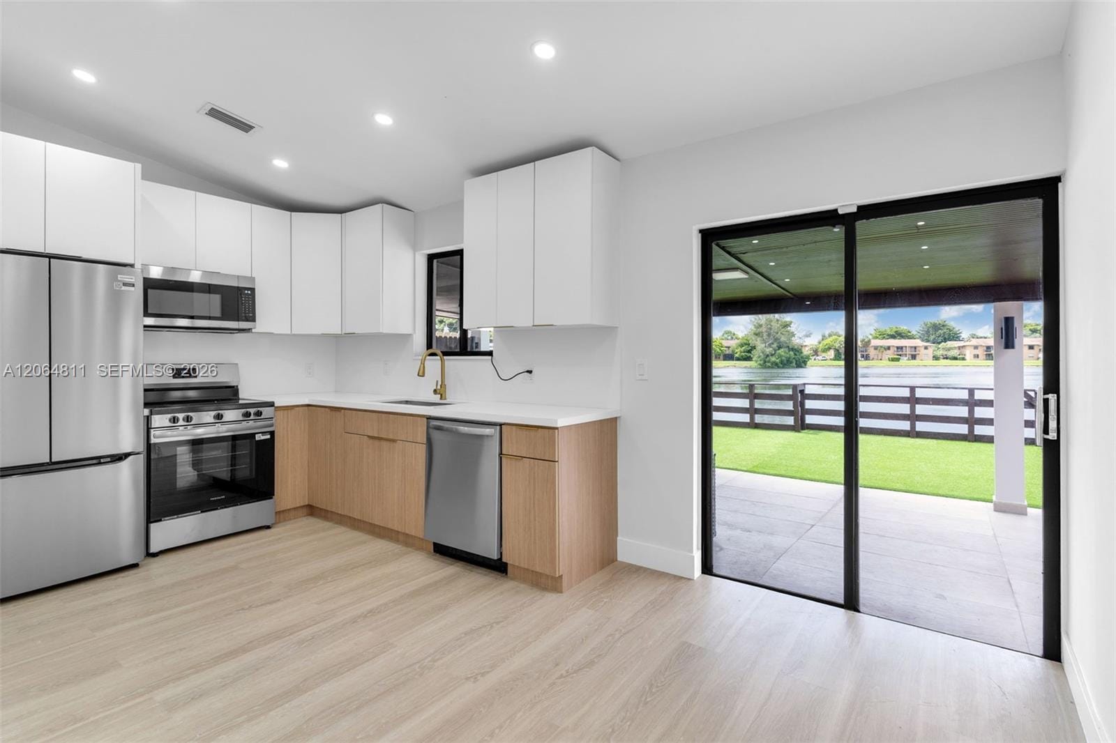 2523 W 65th Street — photo 11