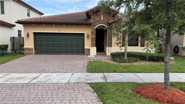 737 SE 37th Place, Homestead, FL 33033