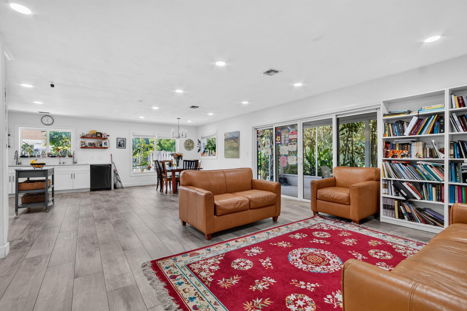 9404 NW 37TH Court — photo 9