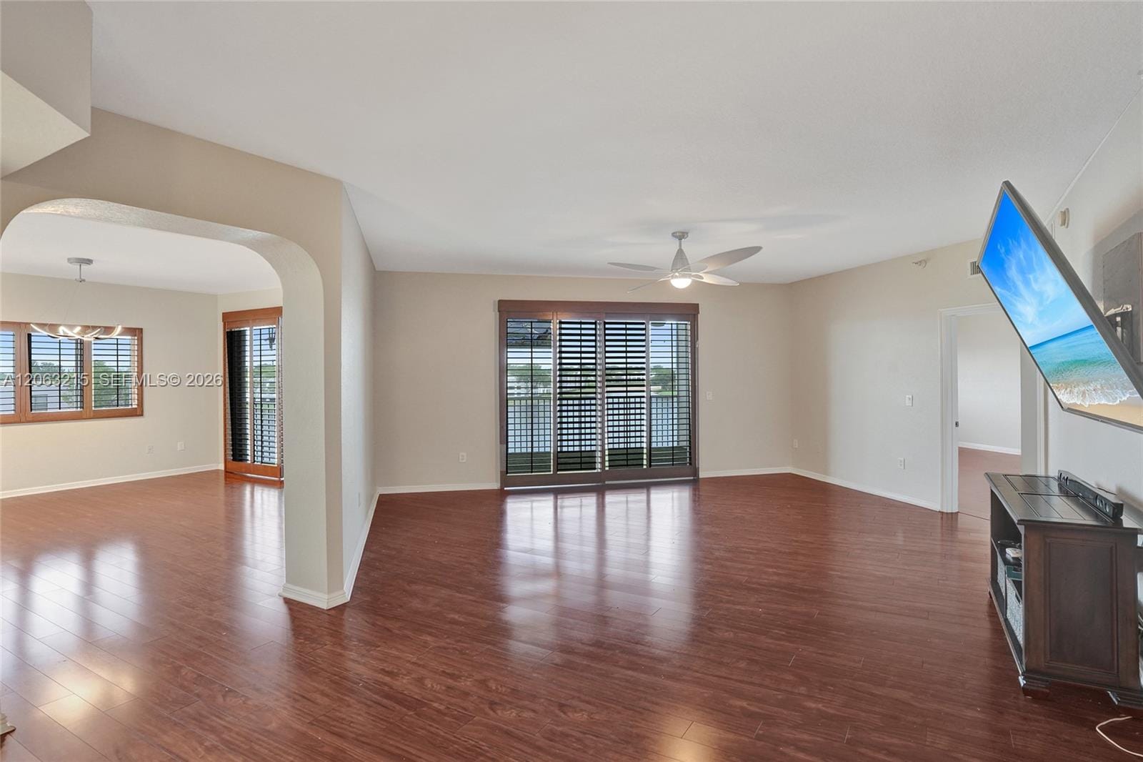 7611 Southampton Terrace 409 — photo 4