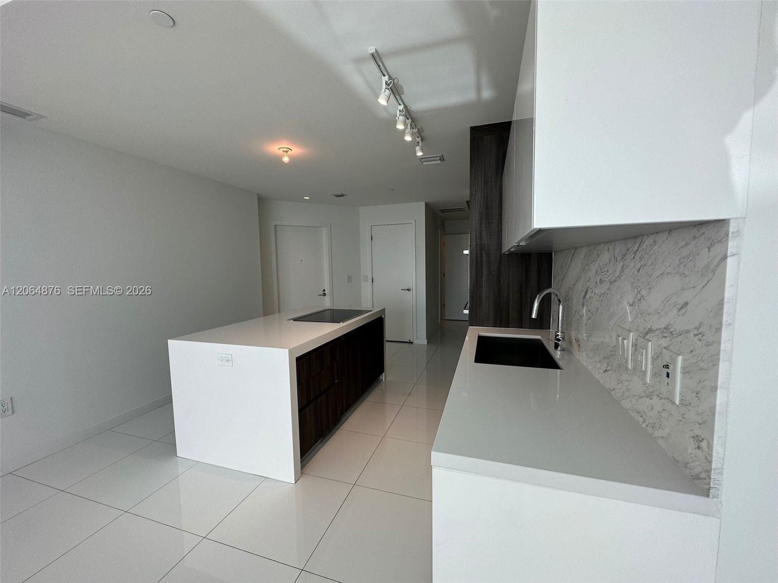 851 NE 1st Avenue 4006, Miami, FL 33132 photo 21