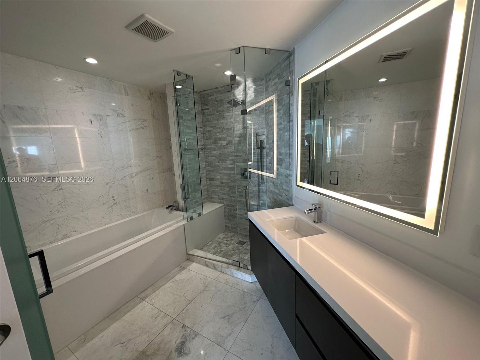851 NE 1st Avenue 4006 — photo 10