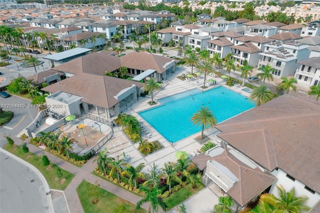 8201 NW 41st Street D-202, Doral, FL 33166