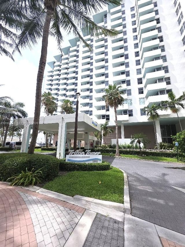 2899 Collins Avenue 940, Triton Tower, Miami Beach, FL
