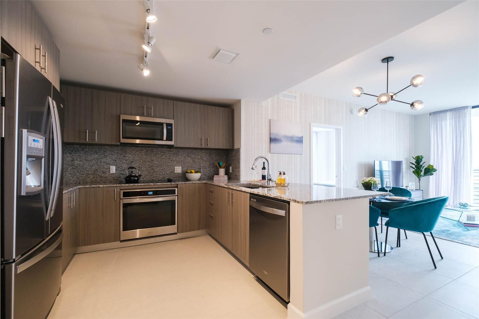 5350 NW 84th Avenue 1413 — photo 2