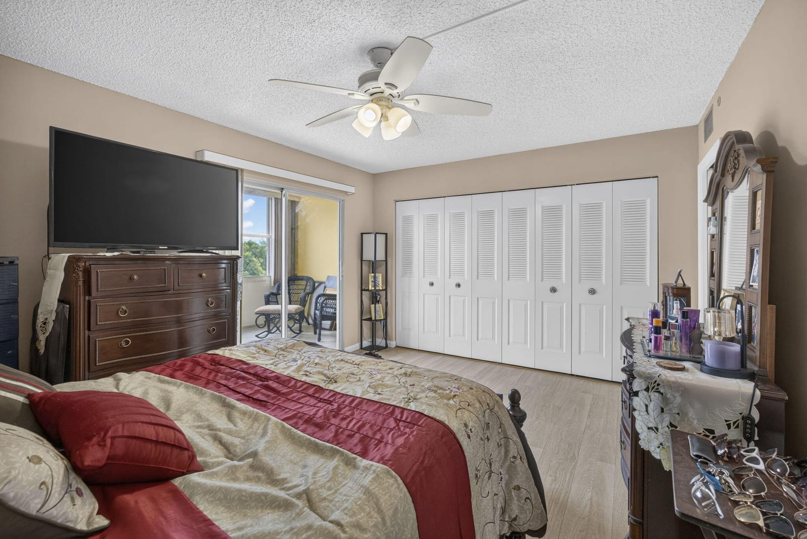 456 Southampton C — photo 3