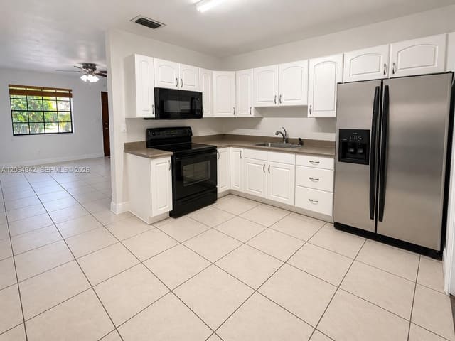 525 SW 78th Court 525, Miami, FL 33144