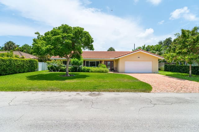 1000 NW 5TH Street, sold in Lake Floresta Park, Boca Raton, FL