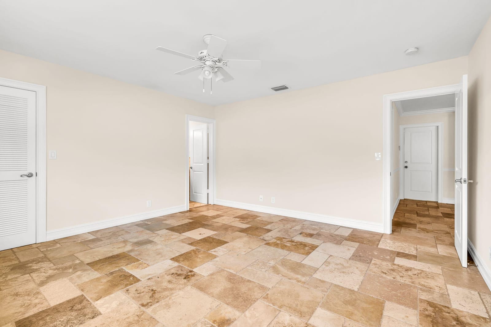 1000 NW 5TH Street — photo 12