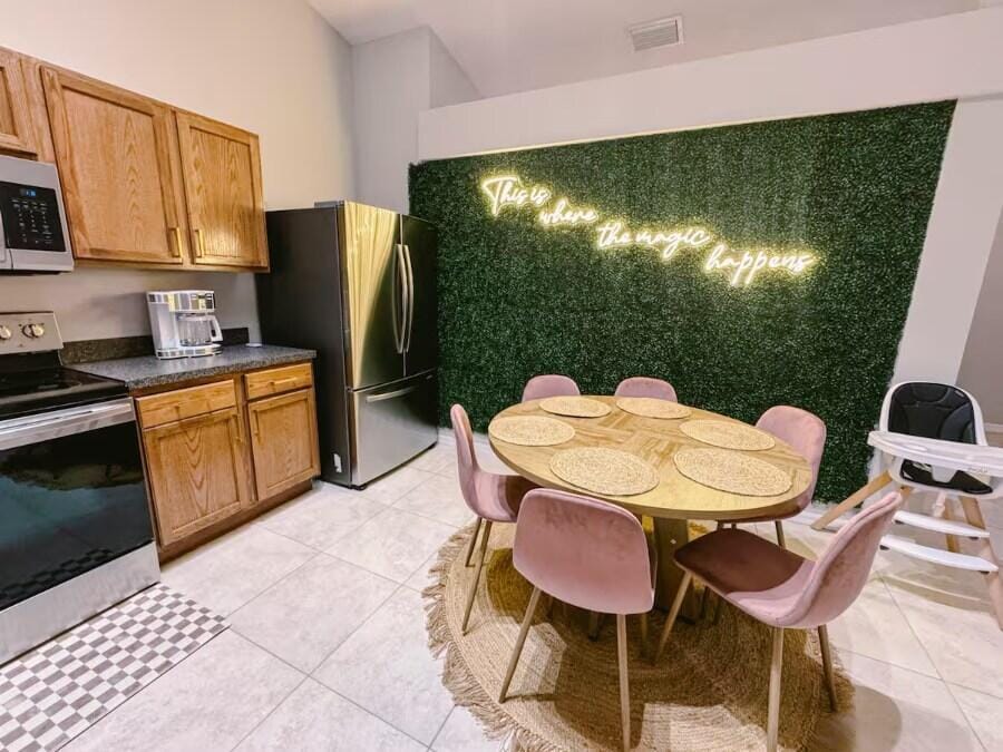 302 NE Greenbrier Avenue — photo 9