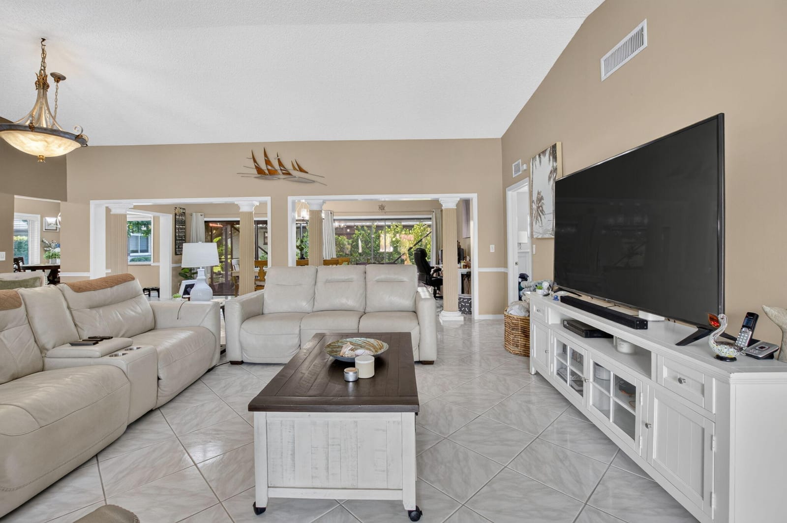 10300 GREENTRAIL Drive N — photo 12