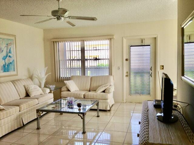 571 Fanshaw N — photo 2