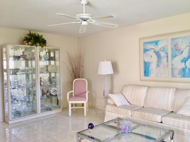 571 Fanshaw N — photo 3