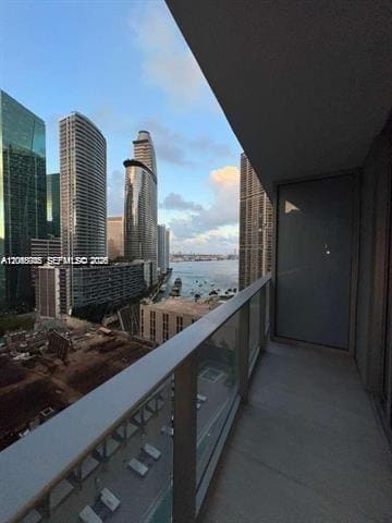 77 SE 5th Street 2004, Miami, FL 33131