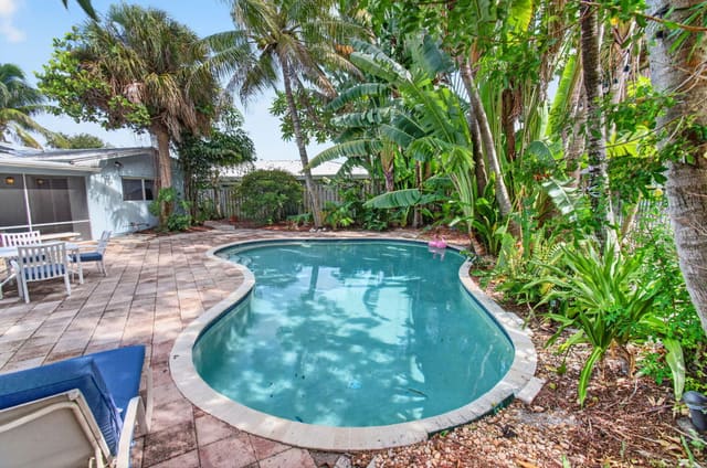 254 NW 6th Avenue, Boca Raton, FL 33432