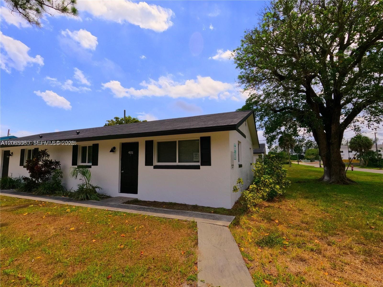 4906 Serafica Drive 7 — photo 2