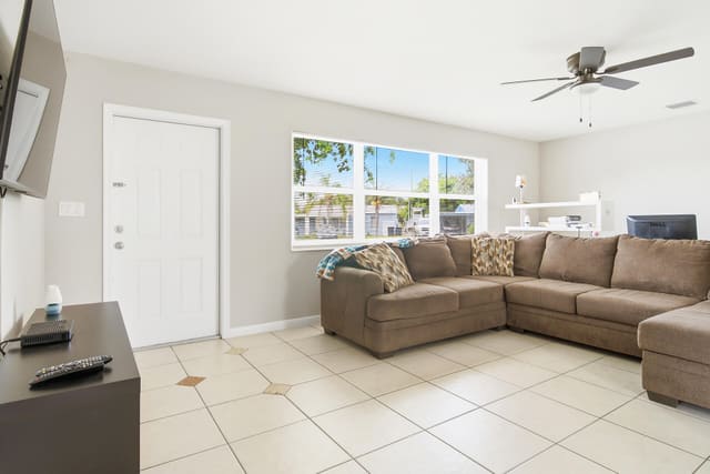 333 Elizabeth Road, sold in ZIP 33461, Palm Springs, FL