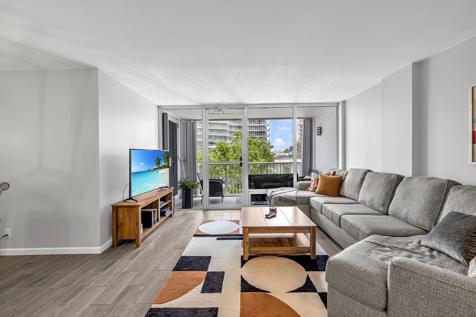 2200 NE 33RD Avenue 3E — photo 12