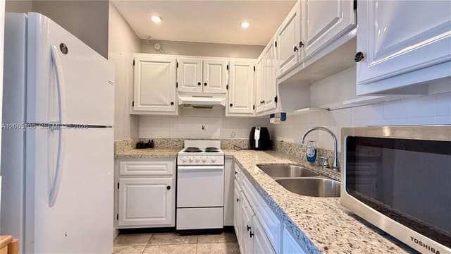 22 SE 3rd Terrace 31, Dania Beach, FL 33004