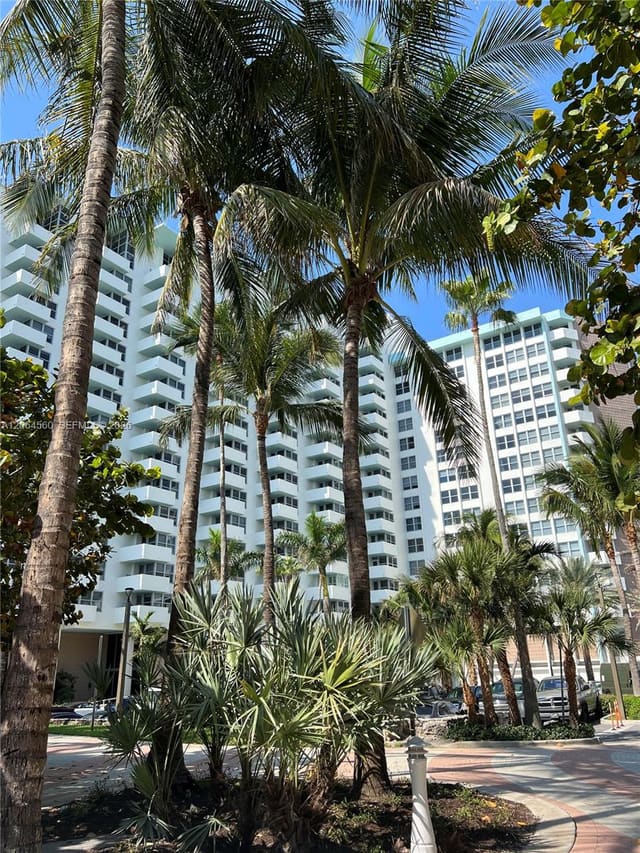 2899 Collins Avenue 610, Miami Beach, FL 33140