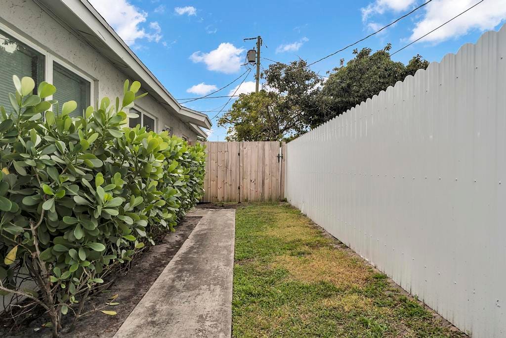 1320 Wellington Street B, West Palm Beach, FL 33401 photo 3