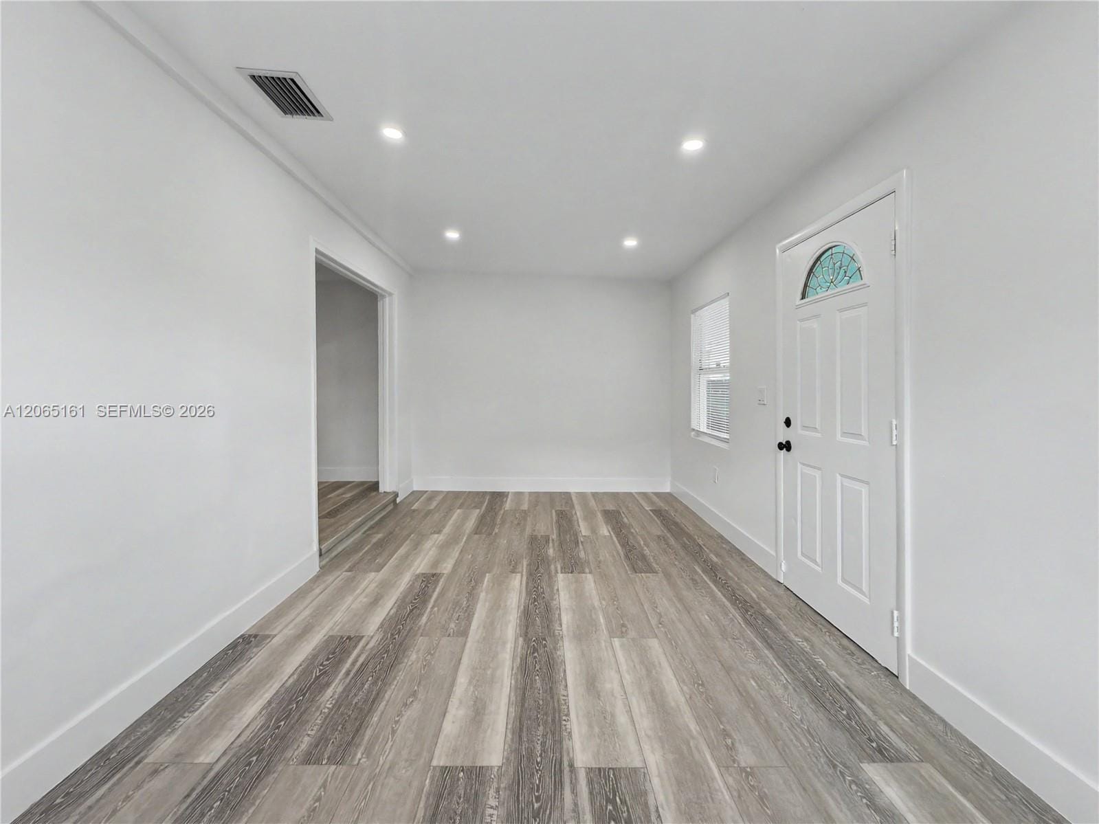 228 NW 39th Street 0 — photo 2