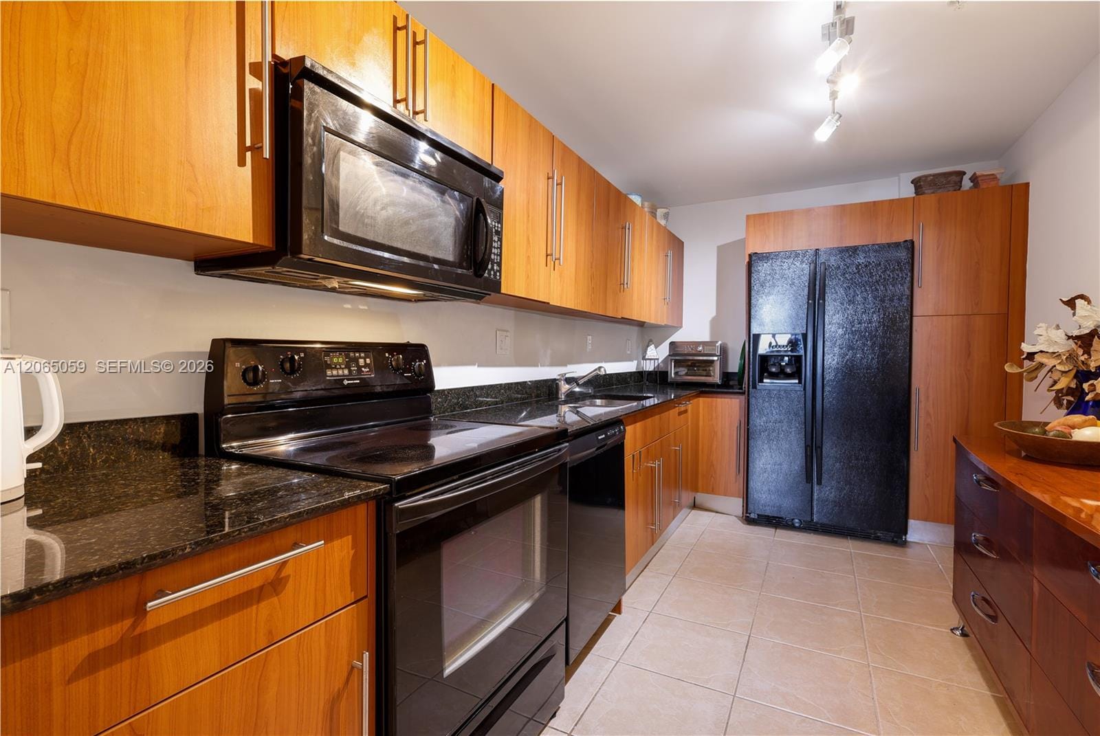 3001 S Ocean Drive 443 — photo 11