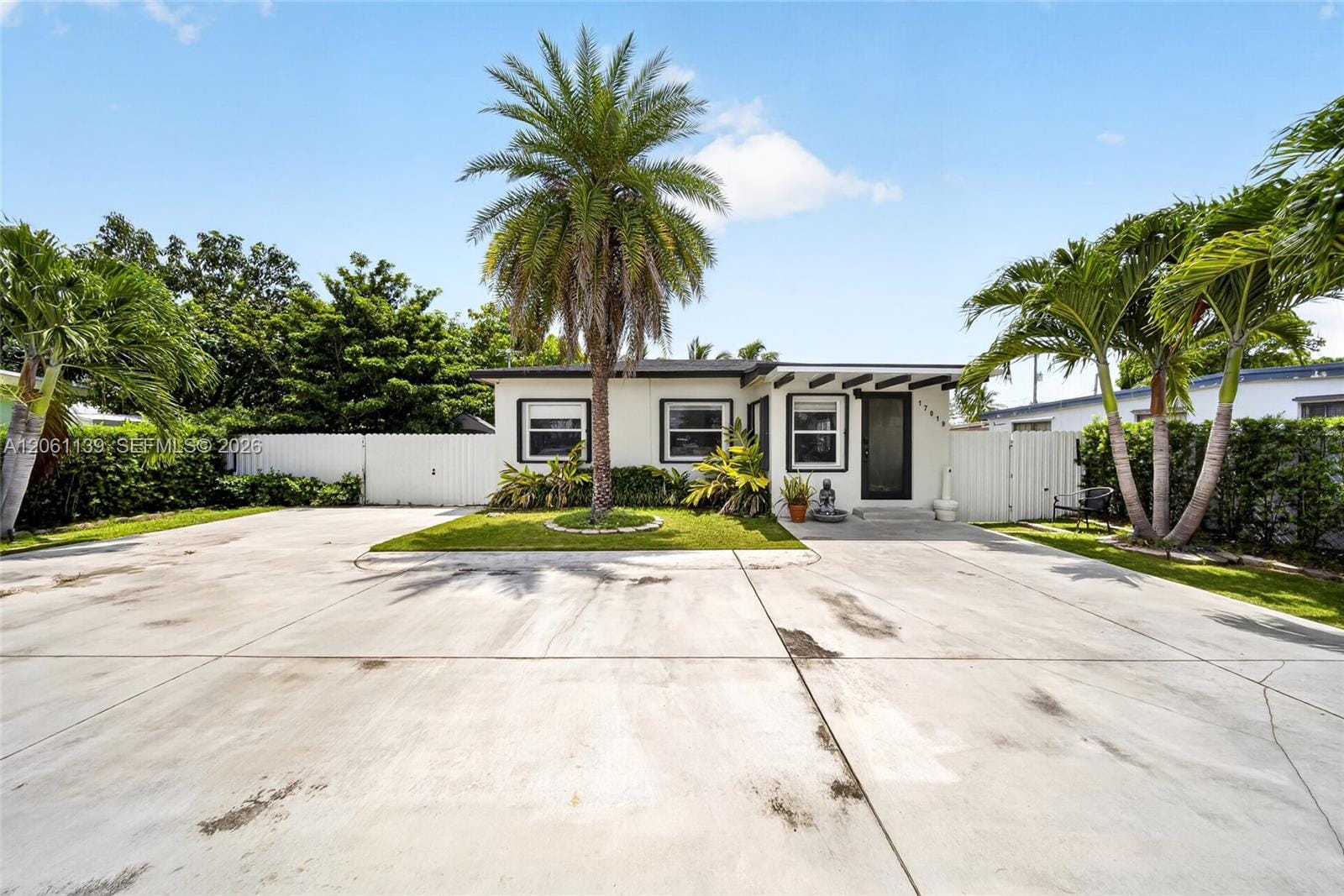 17019 SW 100th Avenue, Miami, FL 33157