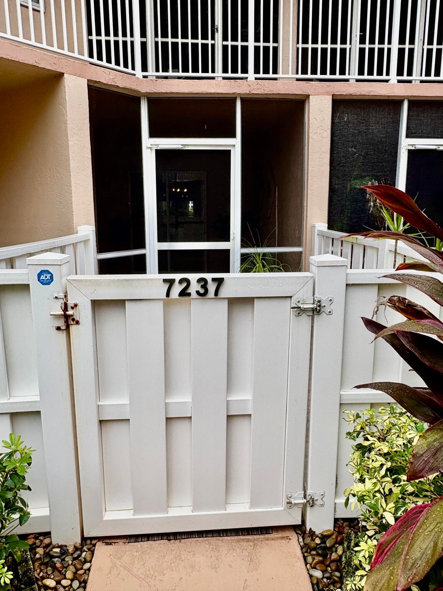 7237 S DEVON Drive 110 — photo 3