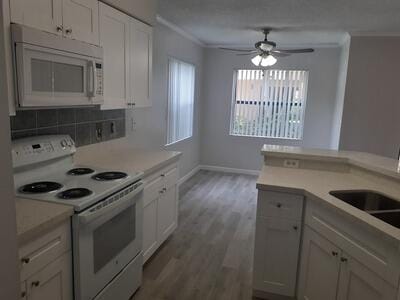 9999 Summerbreeze Drive 701 — photo 9