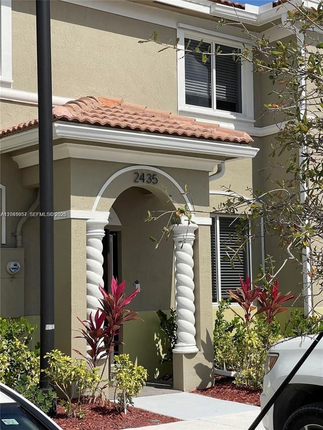 2435 SE 11th Street, Towns At Seascape, Homestead, FL