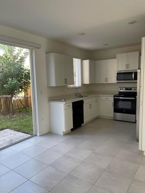 2435 SE 11th Street — photo 2