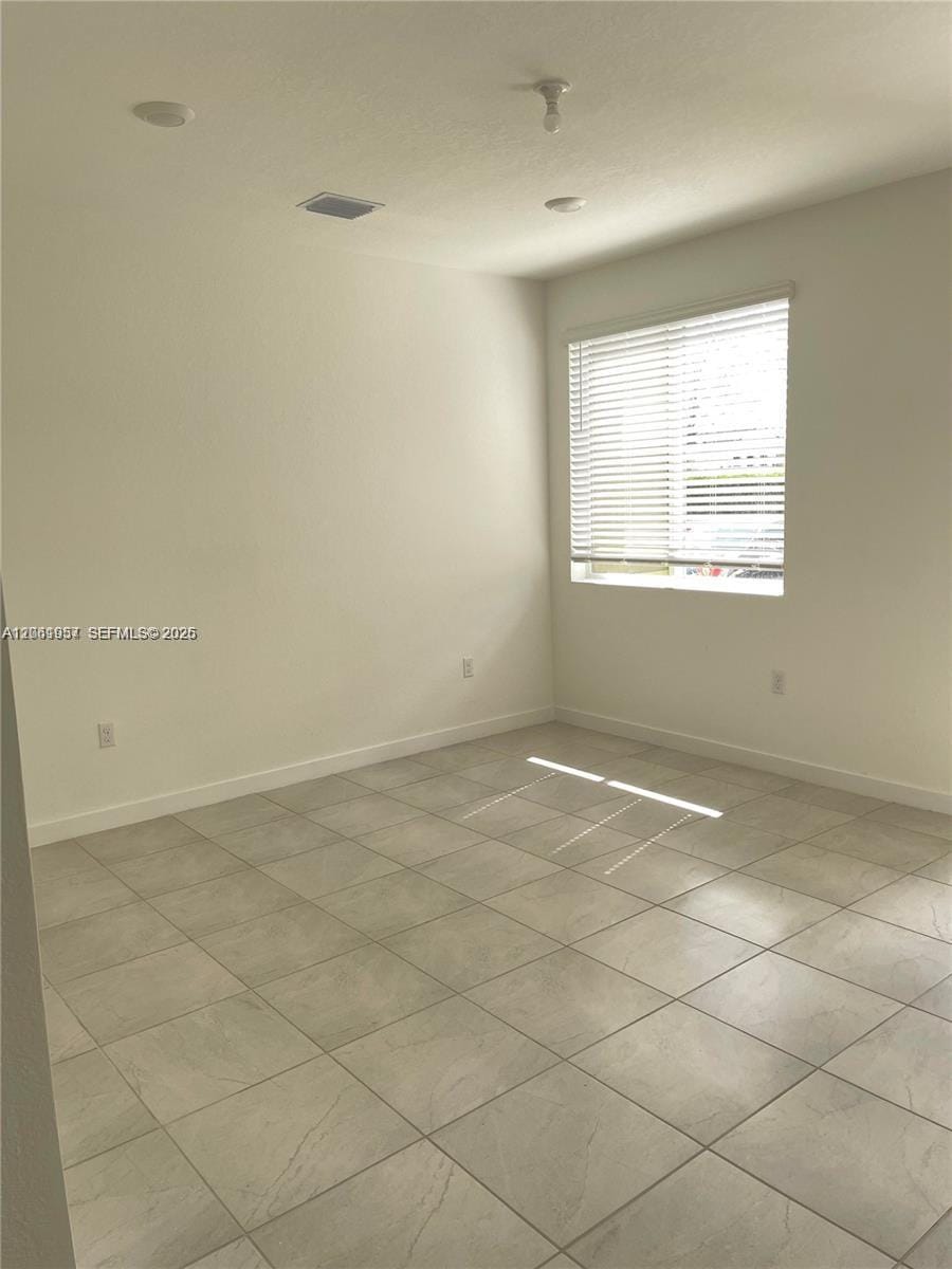 2435 SE 11th Street — photo 6