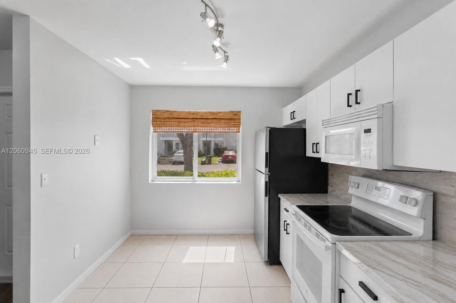 634 NW 208th Drive — photo 6