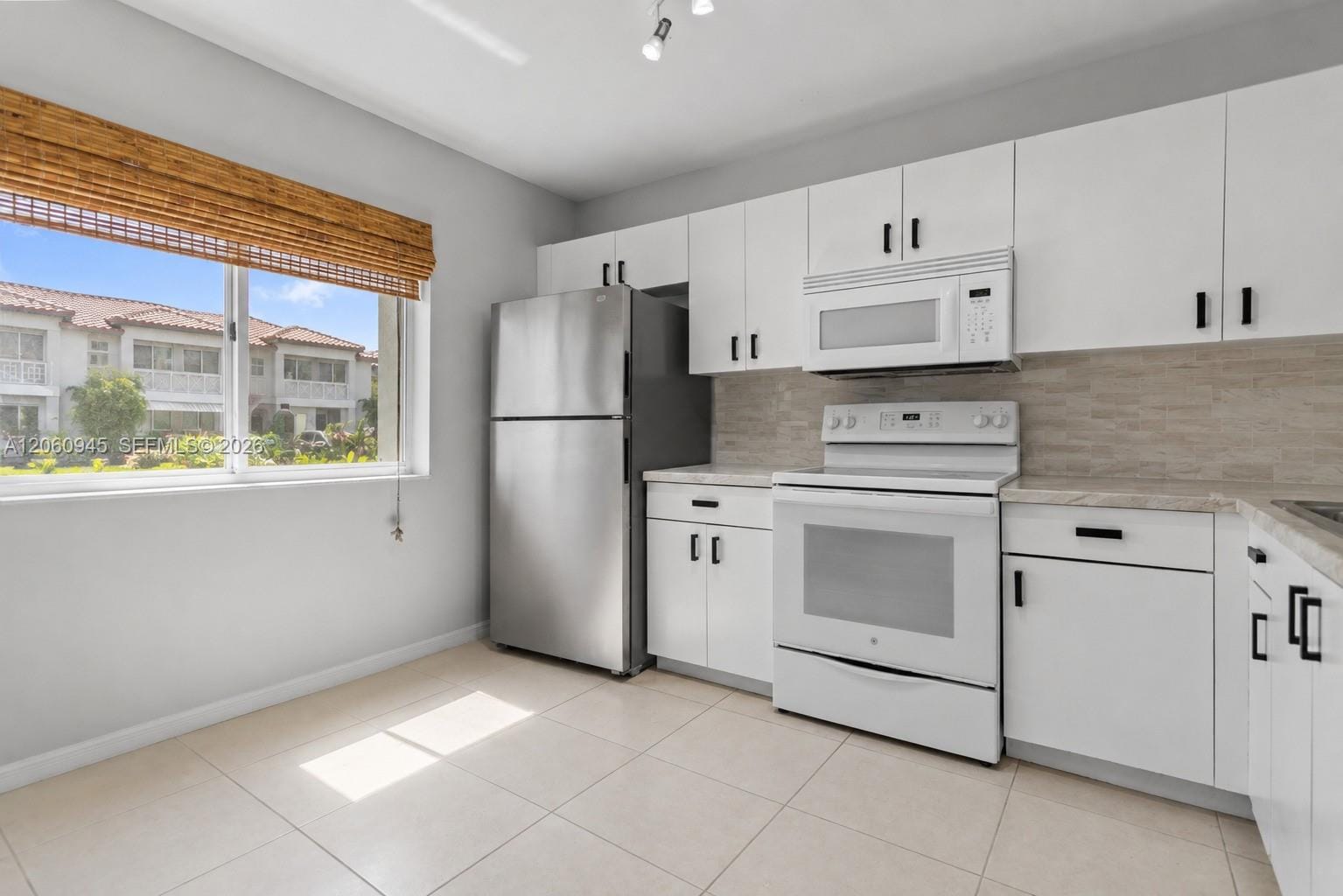 634 NW 208th Drive — photo 7