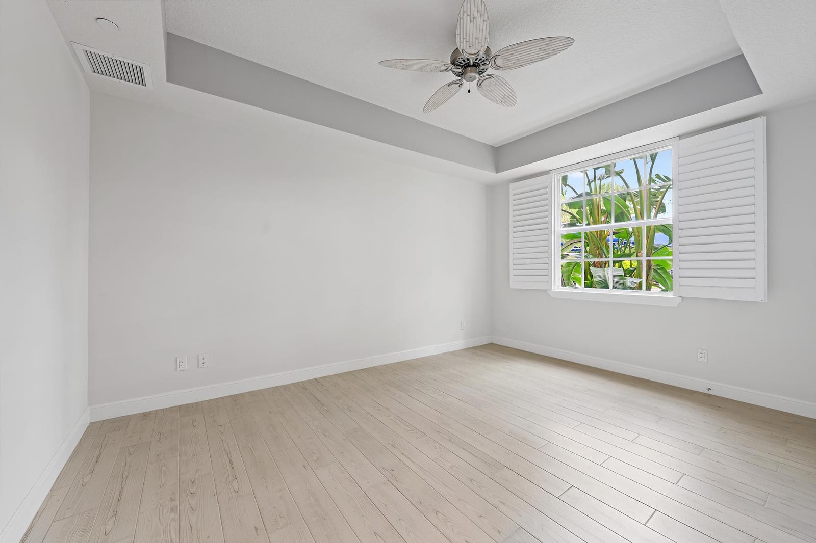 411 Bay Colony Drive N — photo 12