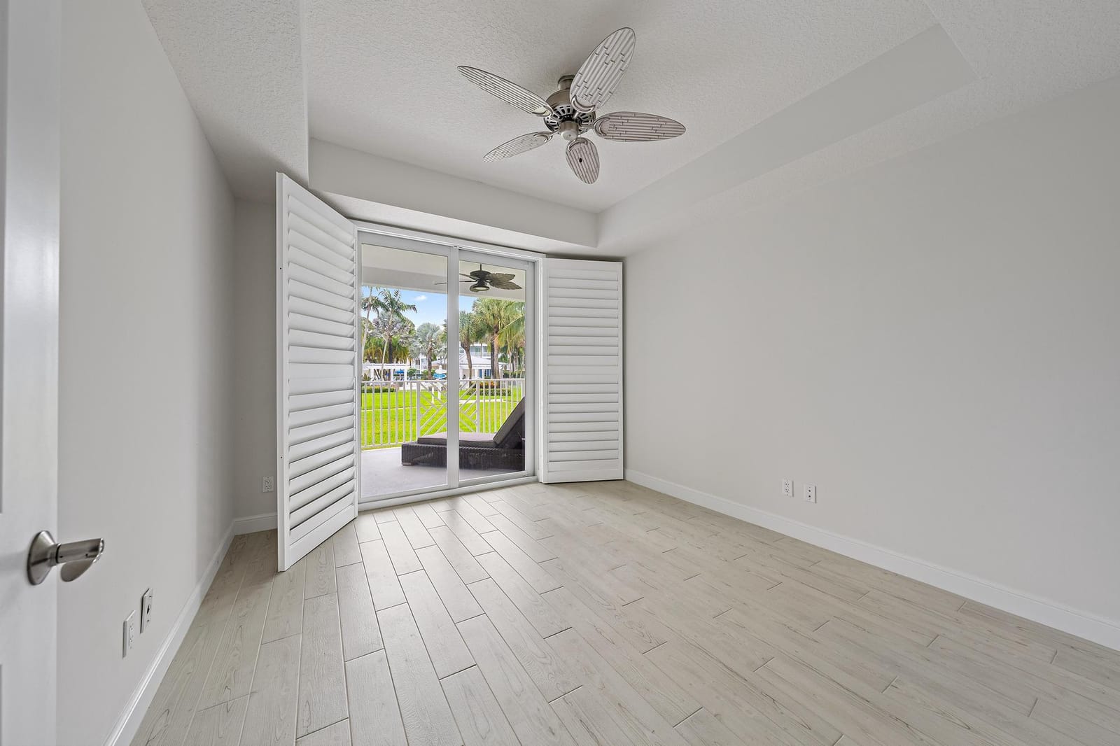 411 Bay Colony Drive N — photo 10