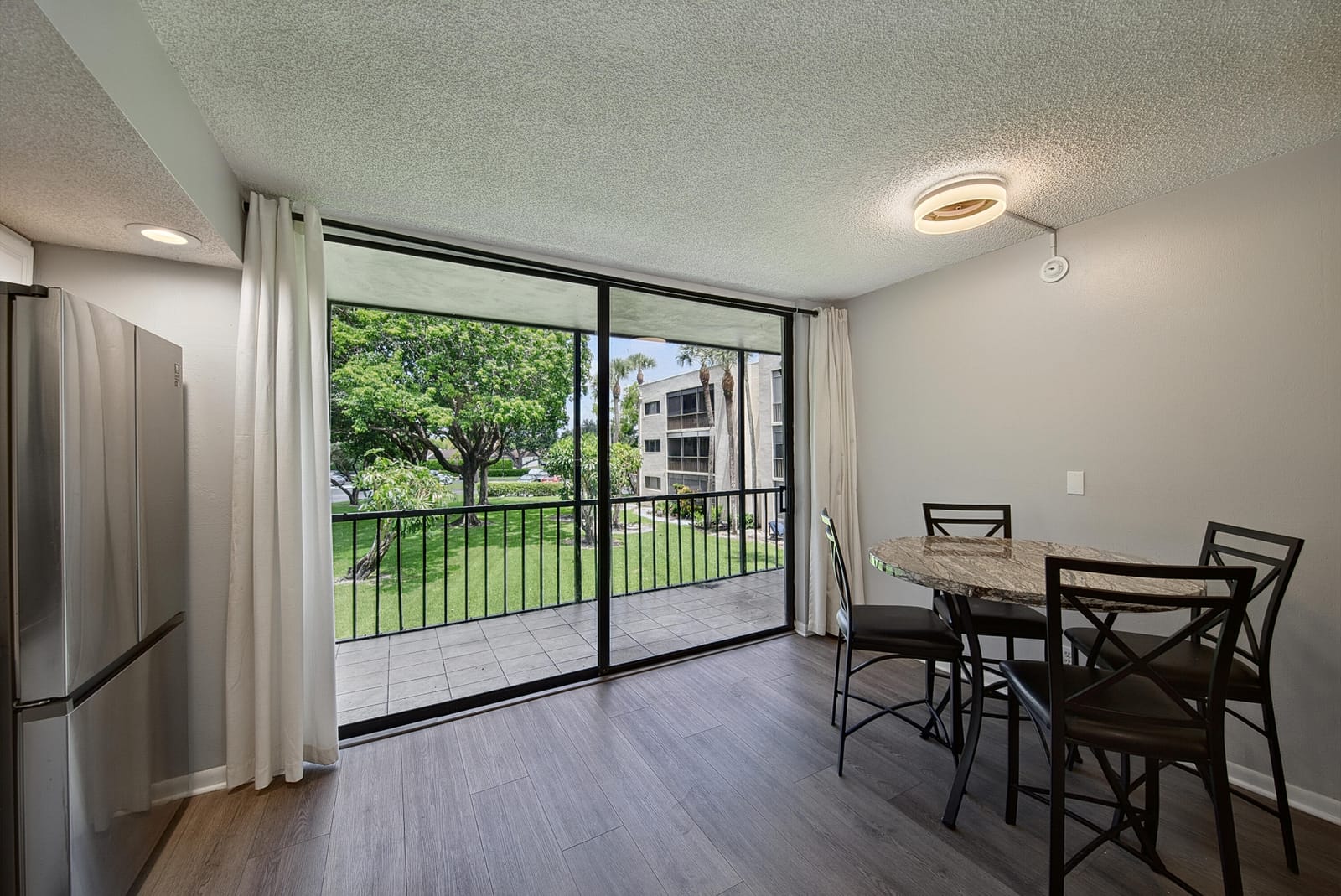 5190 LAS VERDES Circle 214 — photo 5